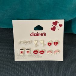 NEW Claire’s Love Themed Earring Set