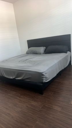 Dream cloud Queen Size mattress and Frame