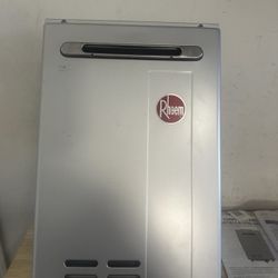 Rheem Performance 9.5 GPM Non-Condensing Liquid Propane Tankless Water Heater