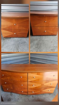 $115 Beautiful brown 3 piece drawer set