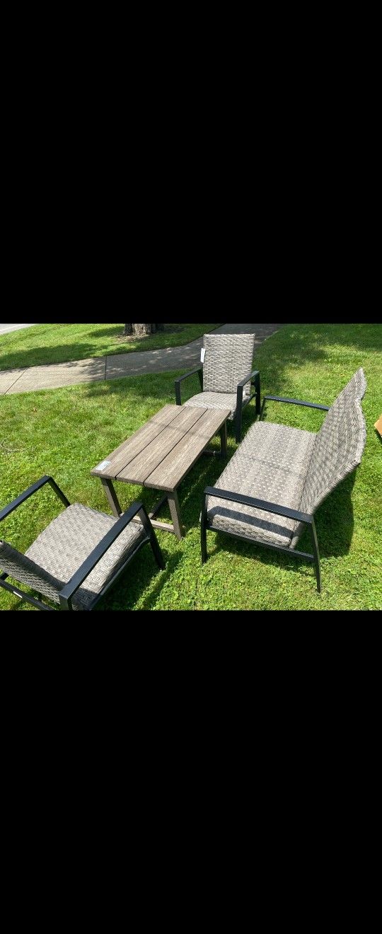 Brand New 4 Piece Patio Furniture Set