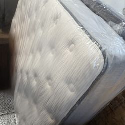 Beautyrest Full Size Mattress And Boxspring
