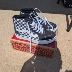 Size 4 - VANS Filmore High Checkerboard - Black White