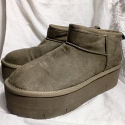 Jr's Low Top Platform Faux Fur Lined Boots