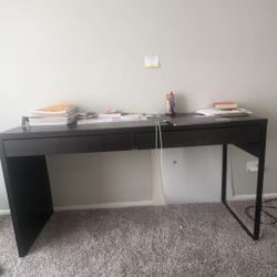 Desk With Two Drawers 