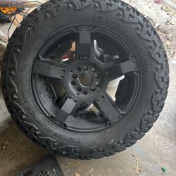 Xd Series Rim And 35X12.50R20LT 125R VENOM POWER TERRA HUNTER X/T