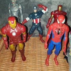Marvel Action Figure Lot Of 5 Ultron Iron Man Spider-Man + More 