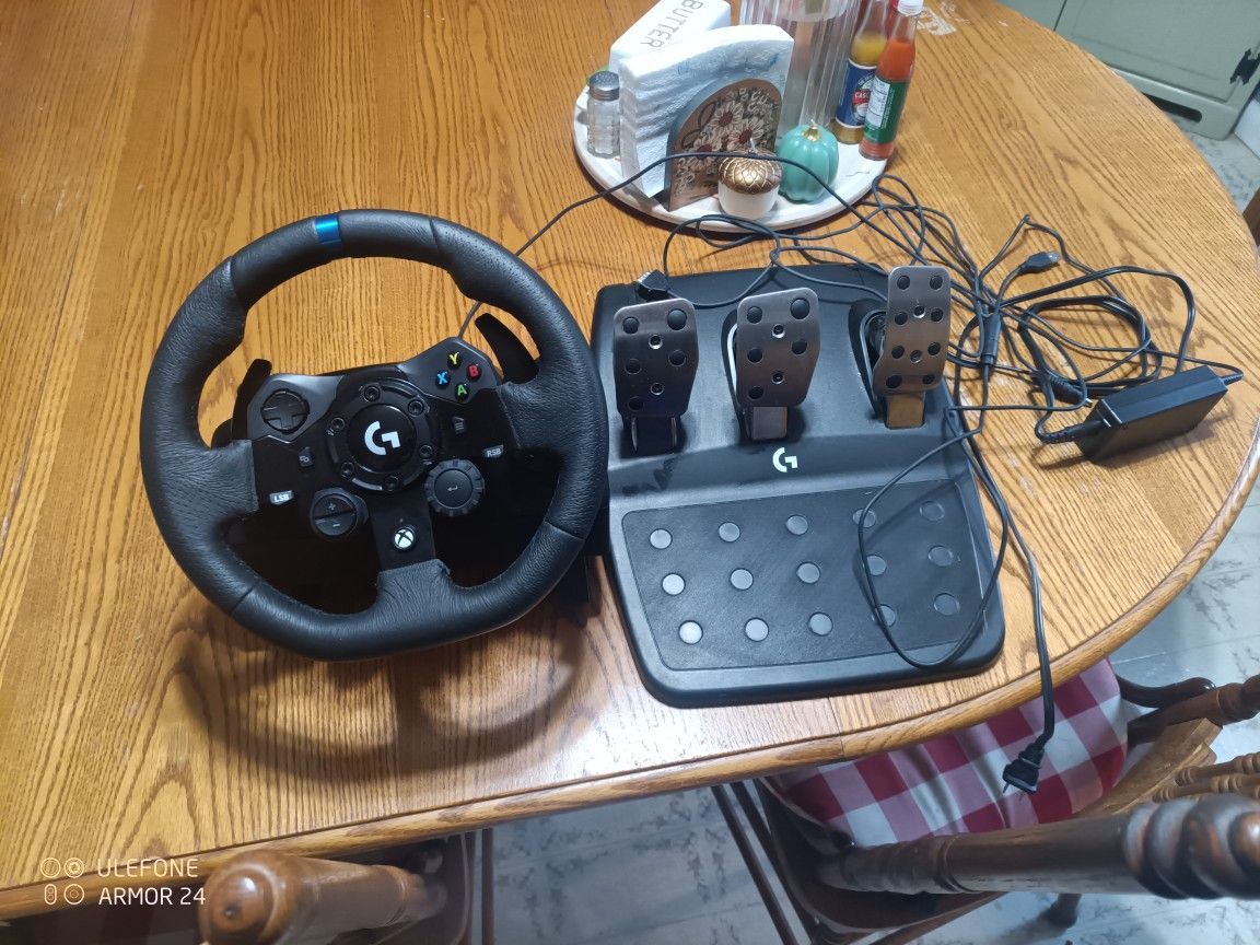 Logitech G 924 Wheel And Pedals