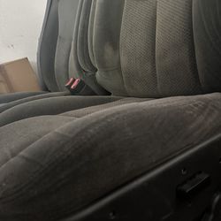 03-06 Seats Single cab 