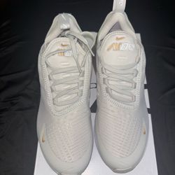 SZ 8W/6.5M - Nike Air Max 270 Light Bone Metallic Gold