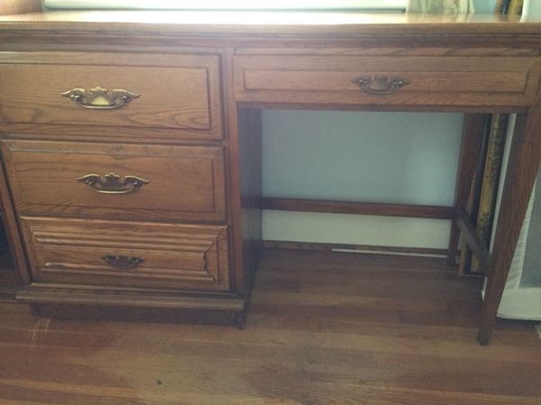 Young Hinkle Charter Oak Desk For Sale In Hampton Va Offerup