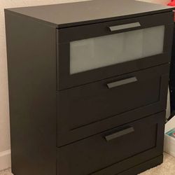 3-drawer dresser