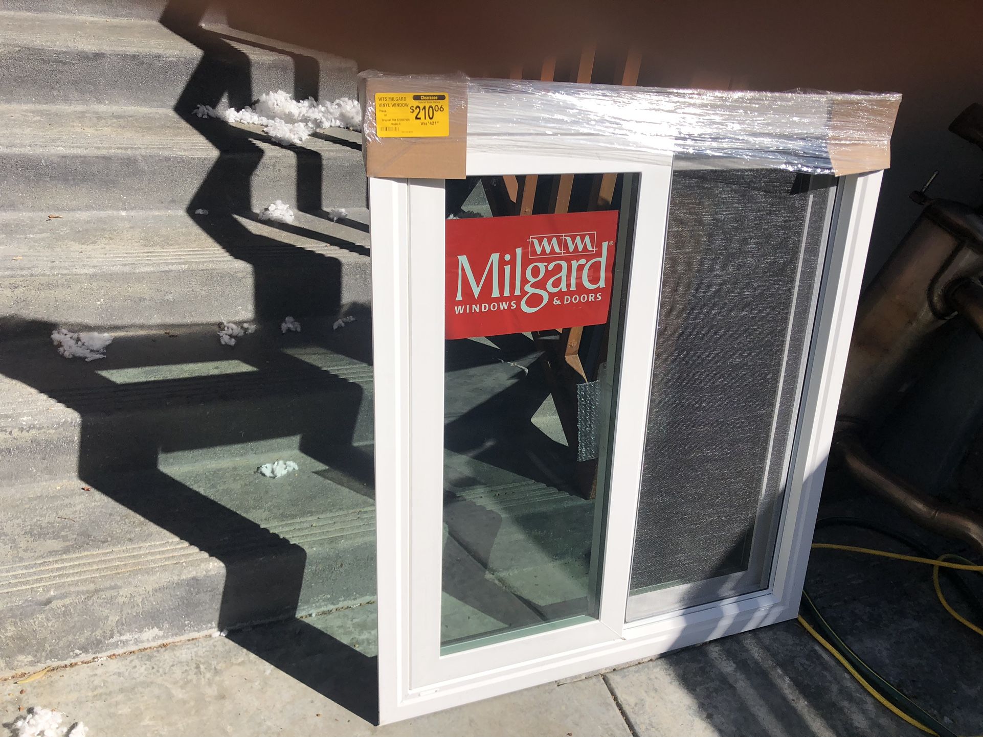 WTS MILGARD Vinyl Window 34x39.75