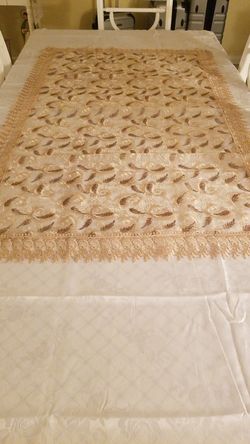 Table Runner (Laced Design)