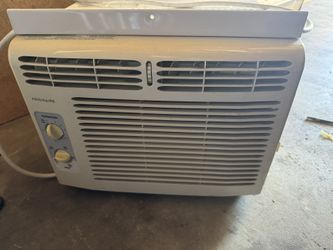 Window Air Conditioning Unit. AC Unit