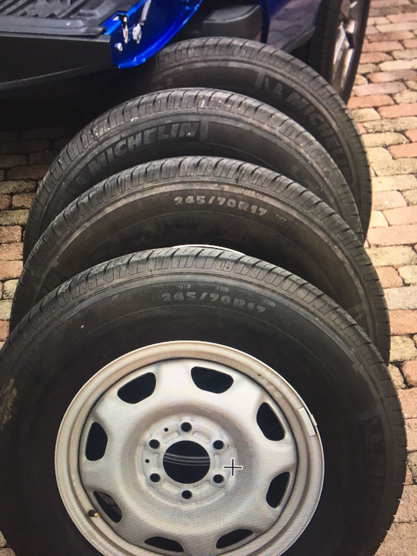 Michelin 245/70R17 wheels