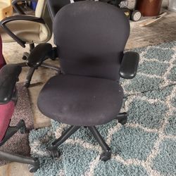 Office Chairs 