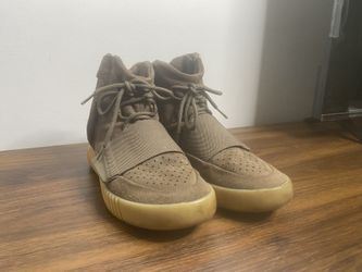 Yeezy Boost 750