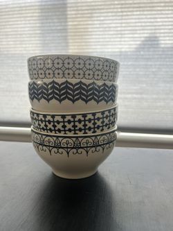 Pottery Barn Bowls - Set Of 4