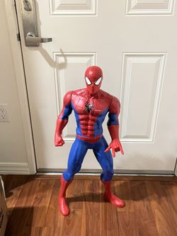 Huge 31" Ultimate Spider-Man Giant Action Figure (Hasbro)