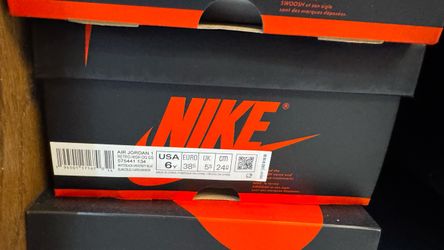 Air Jordan 1 High OG University Blue - Youth 6Y - New in Box