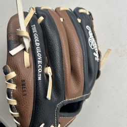 Baseball glove tball