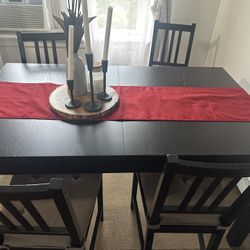 Dinning table with 4 chairs extendable 