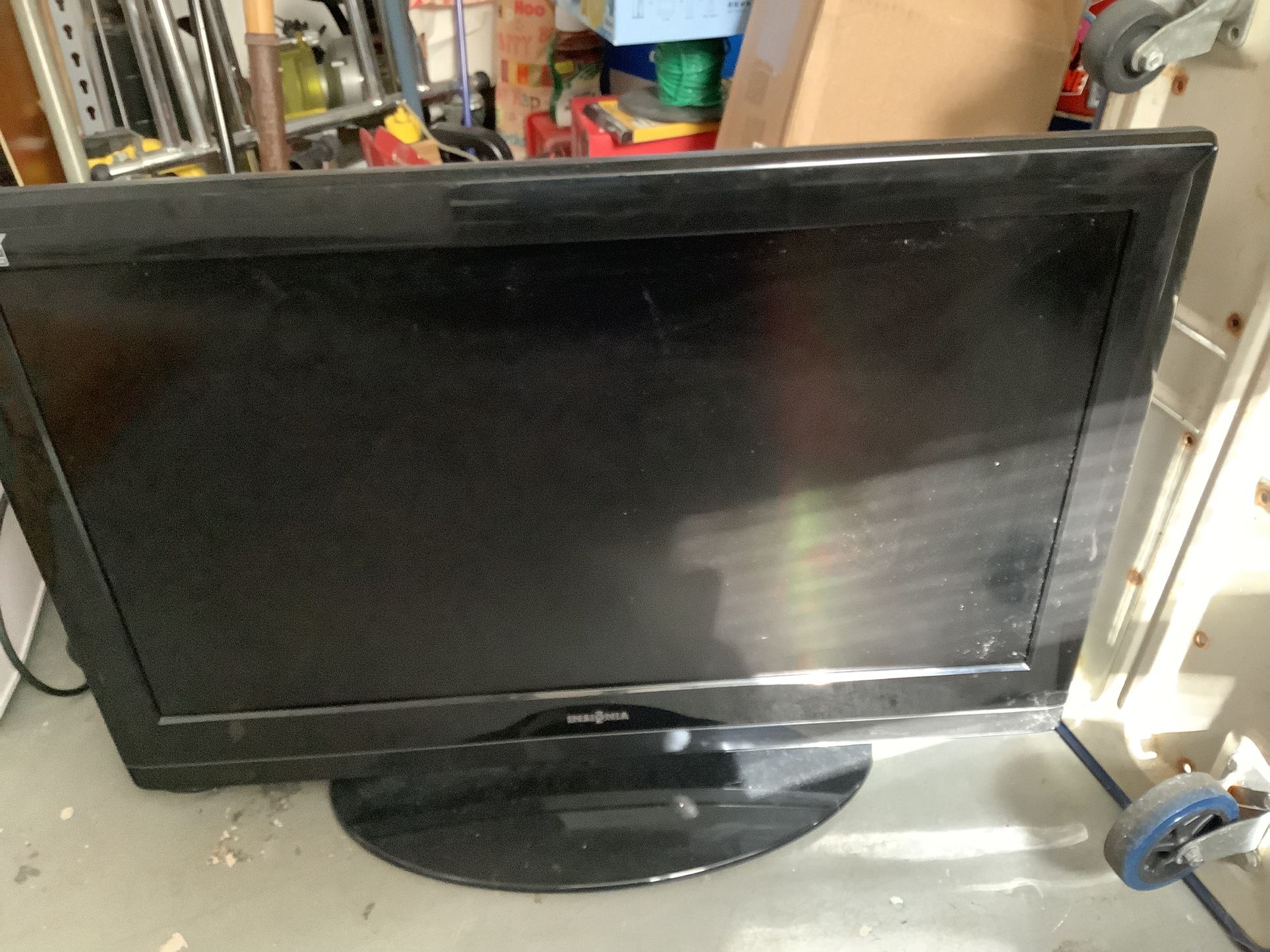 Insignia Flat Panel TV