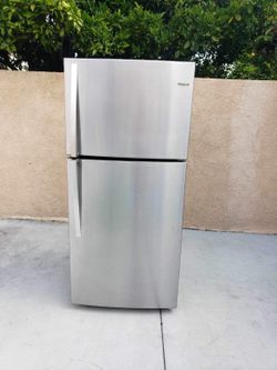 Whirlpool Refrigerator Stainless Steel 19cu ft 30x32x66🚨👍3 MONTHS WARRANTY