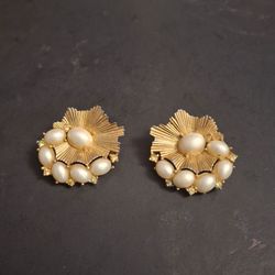 Trifari Superb High Quality Goldtone & Faux Pearl & Rhinestone Modern Clip On Earrings W/Sunburst Motif