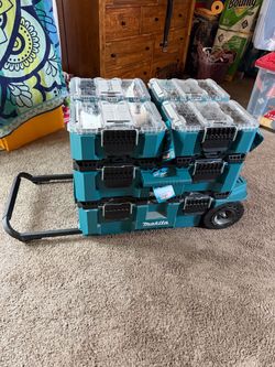 Cajas nuevas de calidad marca makita todas nuevas x $650.  O mejor oferta