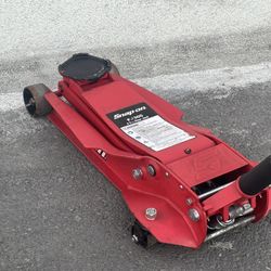 Snap-on Tools  3-Ton Floor Jack (Red) 