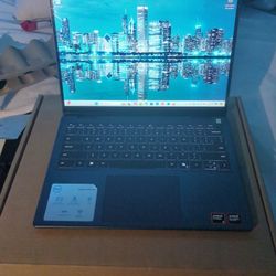 Dell Latitude Laptop 14-inch,8GB Memory,512 GB SSD, Windows 11,2-in-1
