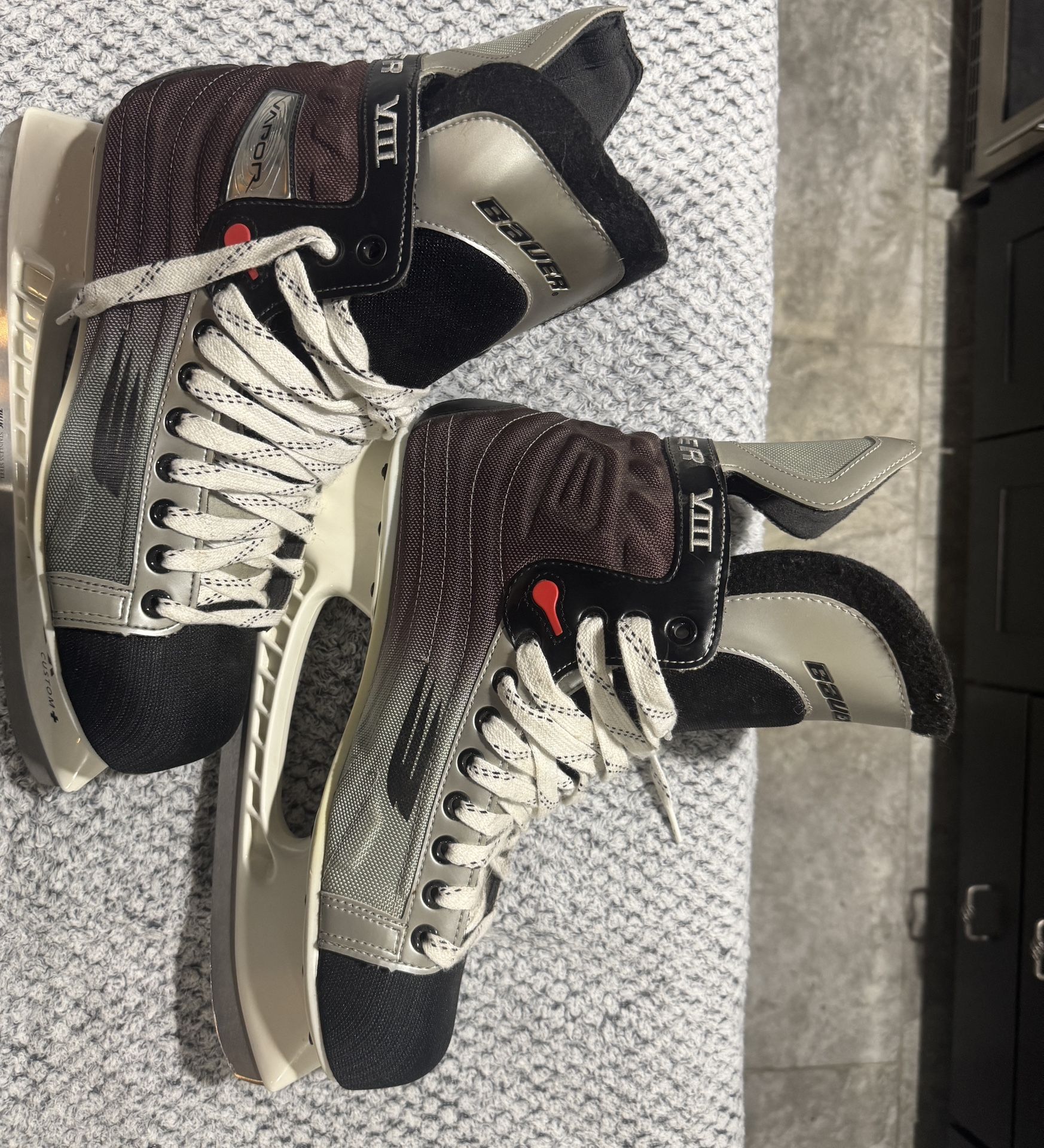 Bauer Vapor VIII Hockey Skates, Size 13D