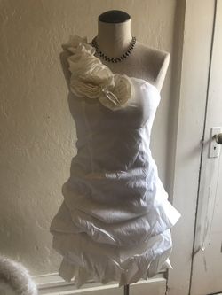 Wear to any occasion White Stylish One Shoulder Dress