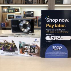 Minolta Point-and-Shoot Digital Camera With Rear Selfie lens