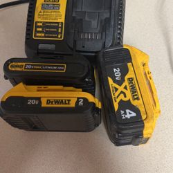 Dewalt Charger 3 Batteries 