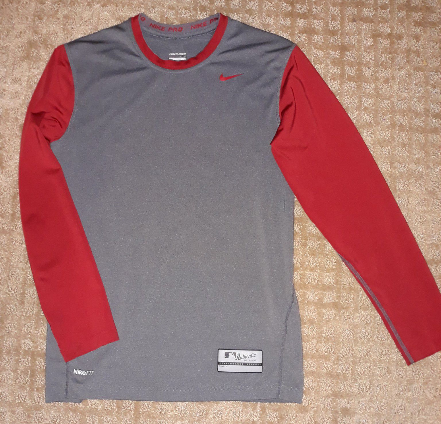 Nike Pro fitted baseball tee (Youth S)