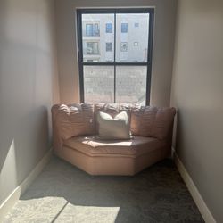 LUSH PINK COUCH/LOVESEAT