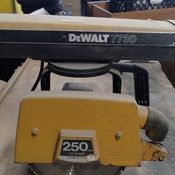 DeWalt Saw 