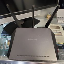 Netgear Nighthawk AC1900  R7000, WI-FI Smart Router