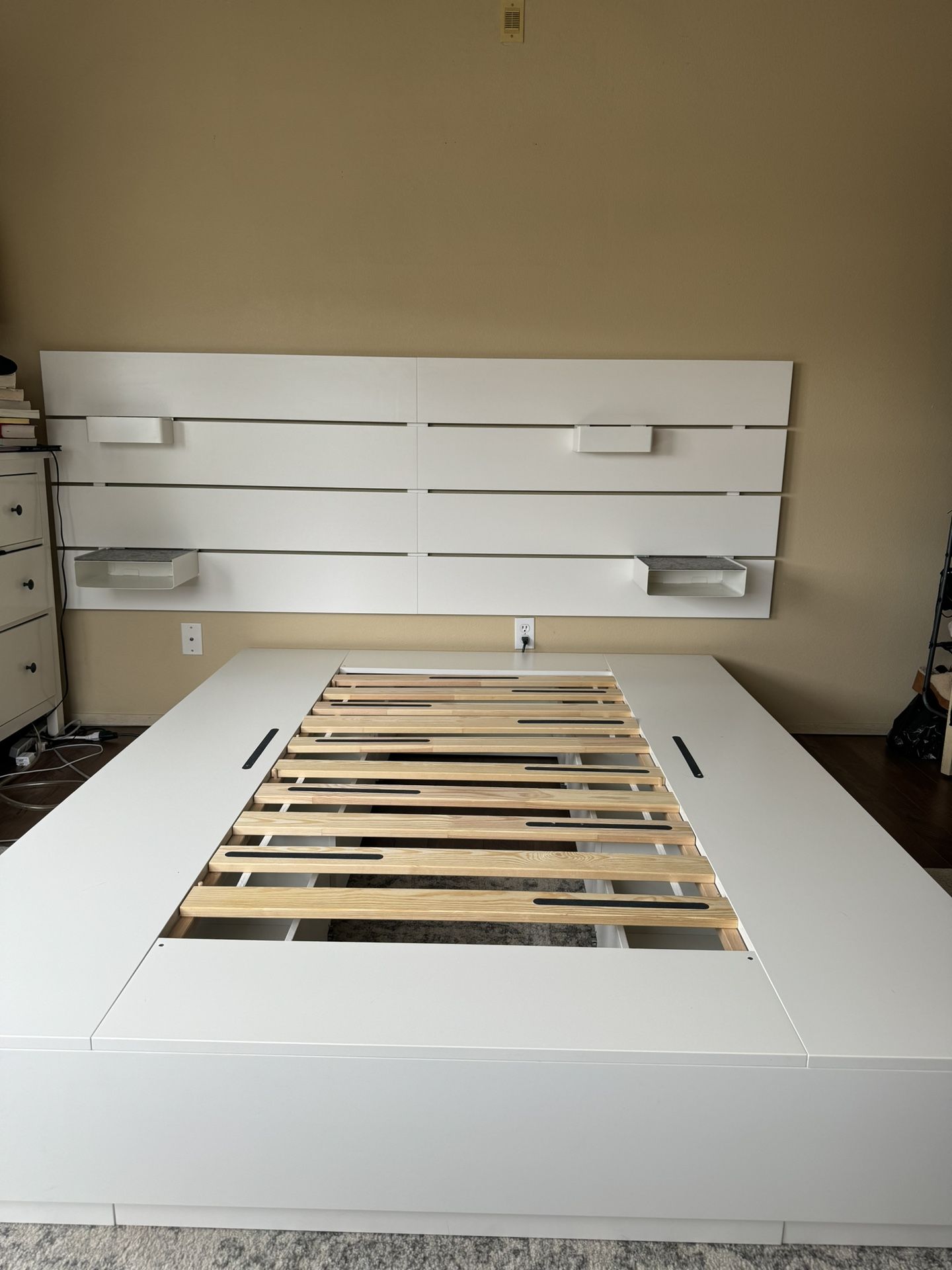 Bed Frame W/ Headboard And Storage Drawers