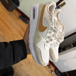 NIKE Air Max SC Phantom/Gold Suede-Sanddrift