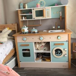 Like New Kitchen Playset