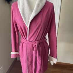 VICTORIA'S SECRET short Vintage Cozy Robe Belted. Women Size Medium 