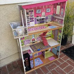 Dollhouse I Can Deliver 
