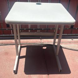 Small Sturdy Heavy Duty Computer Table  Top 2’x2’  29” Height 