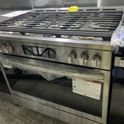 Gas Range 36” 6 Burner Stainless Steel With Total Convection and Air Fry Hot Deal!