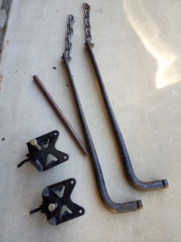 Weight distribution hitch, just need eaz lift hitch for Sale in Banning