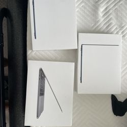 Apple Macbook Boxes